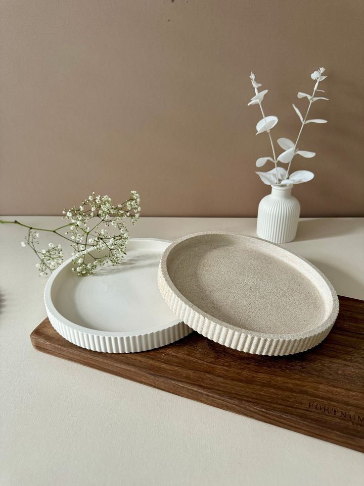 Ribbed Round Tray